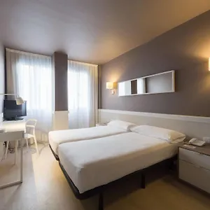 ** Hotel Paral-lel Espanha
