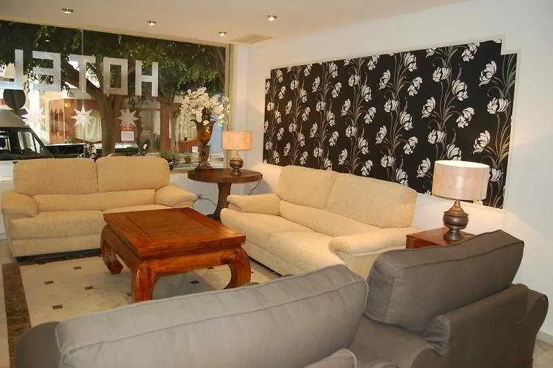 Hotel El Faro Marbella 3*,