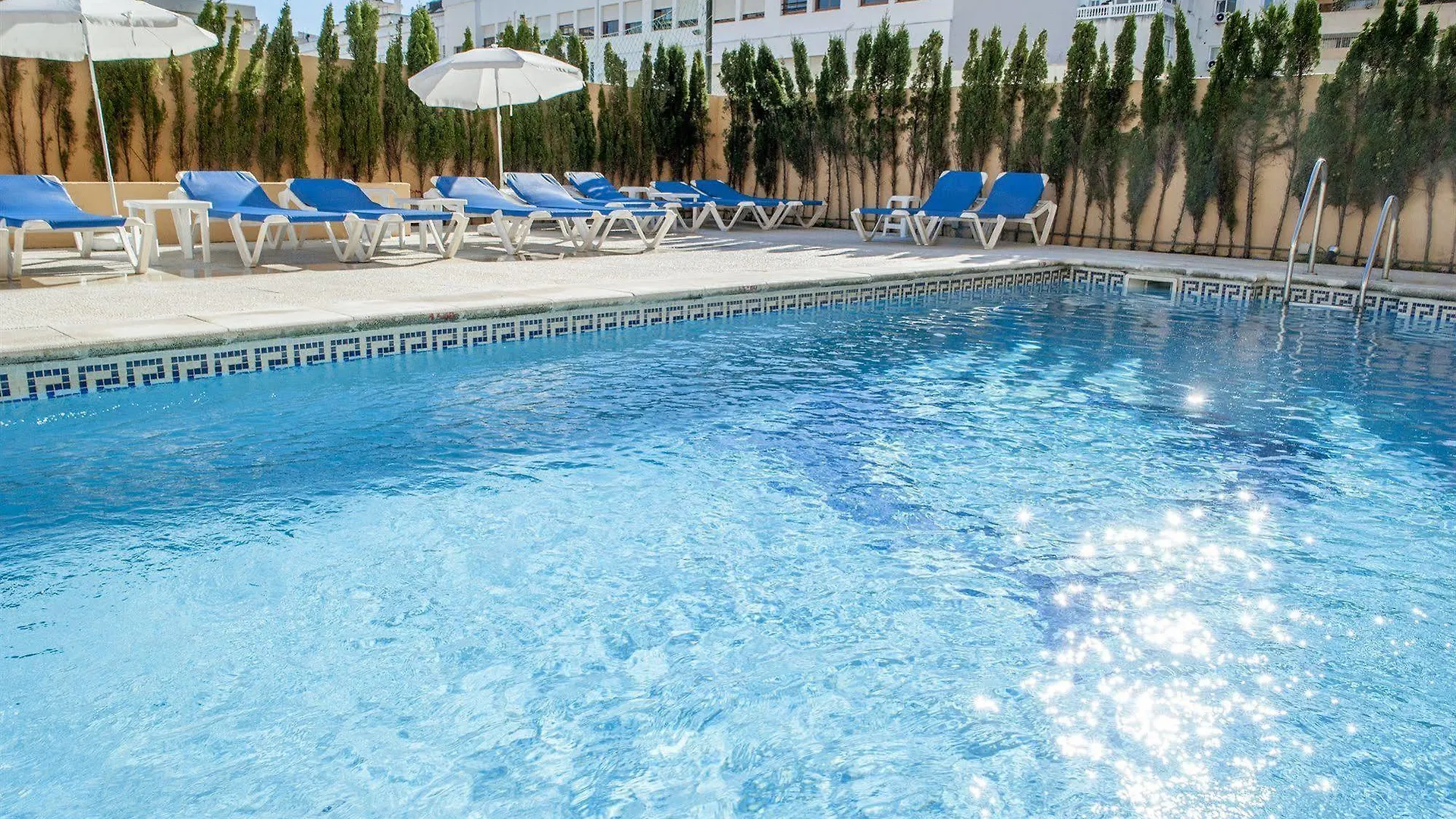 Hotel El Faro Marbella 3*,